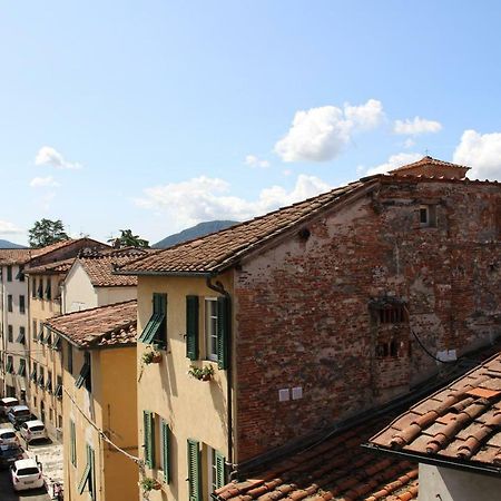 Delizioso Appartamento Centro Storico Lucca Comics Bagian luar foto