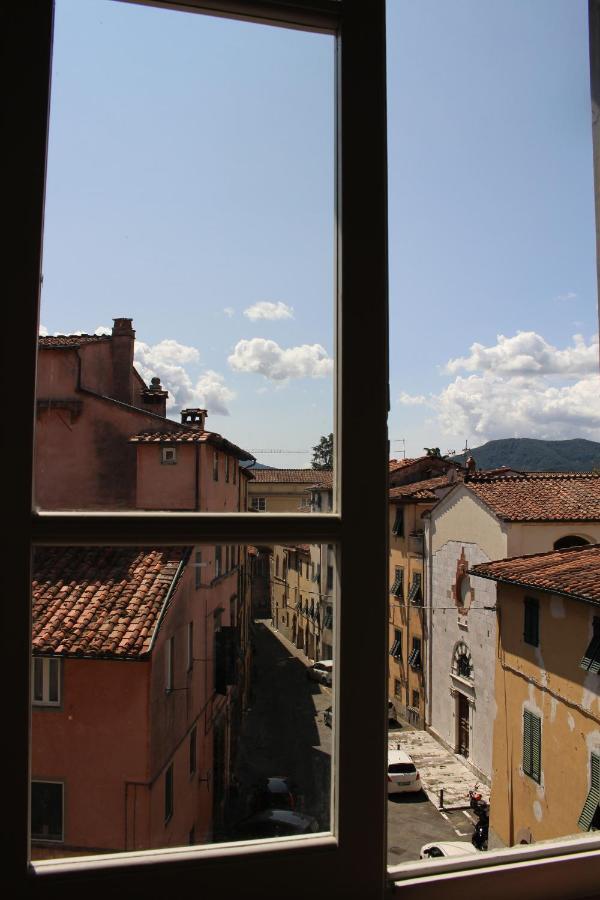 Delizioso Appartamento Centro Storico Lucca Comics Bagian luar foto