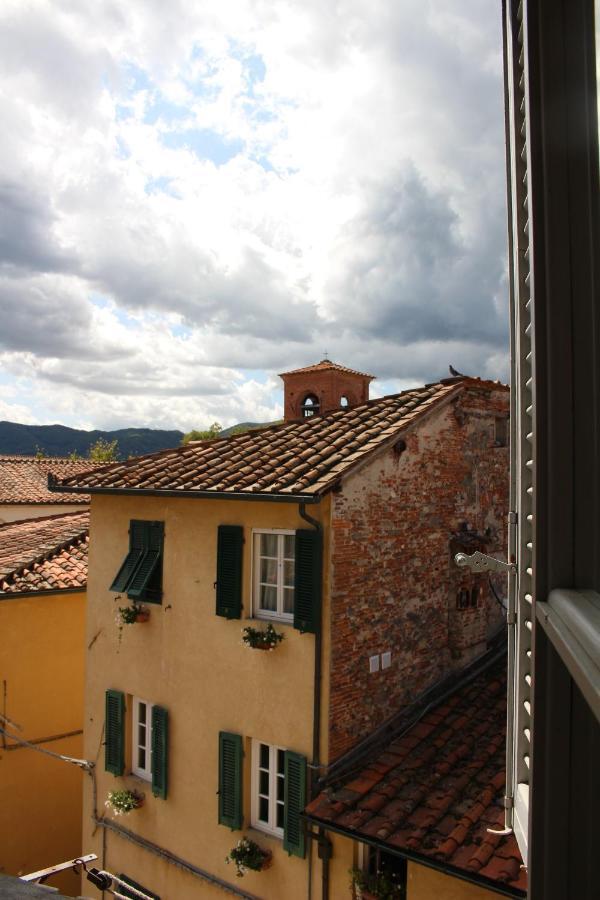 Delizioso Appartamento Centro Storico Lucca Comics Bagian luar foto